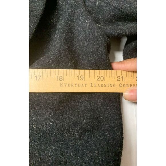 Vintage Wool Pleated Detail PeaCoat - Picture 8 of 10